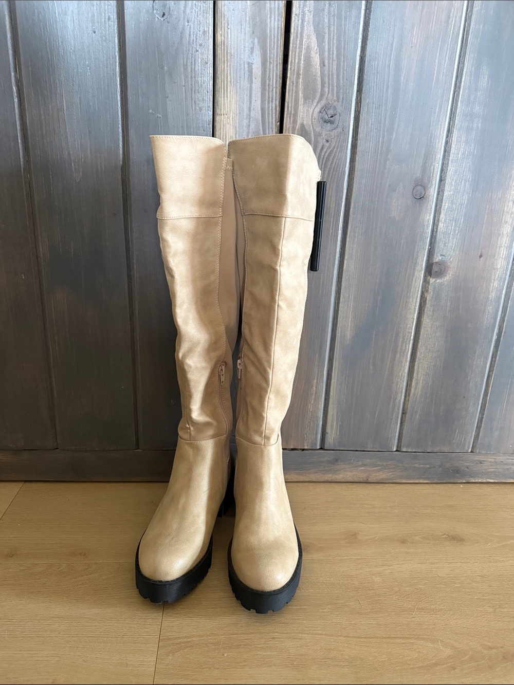 Women's Knee-High Platform Boots in Beige